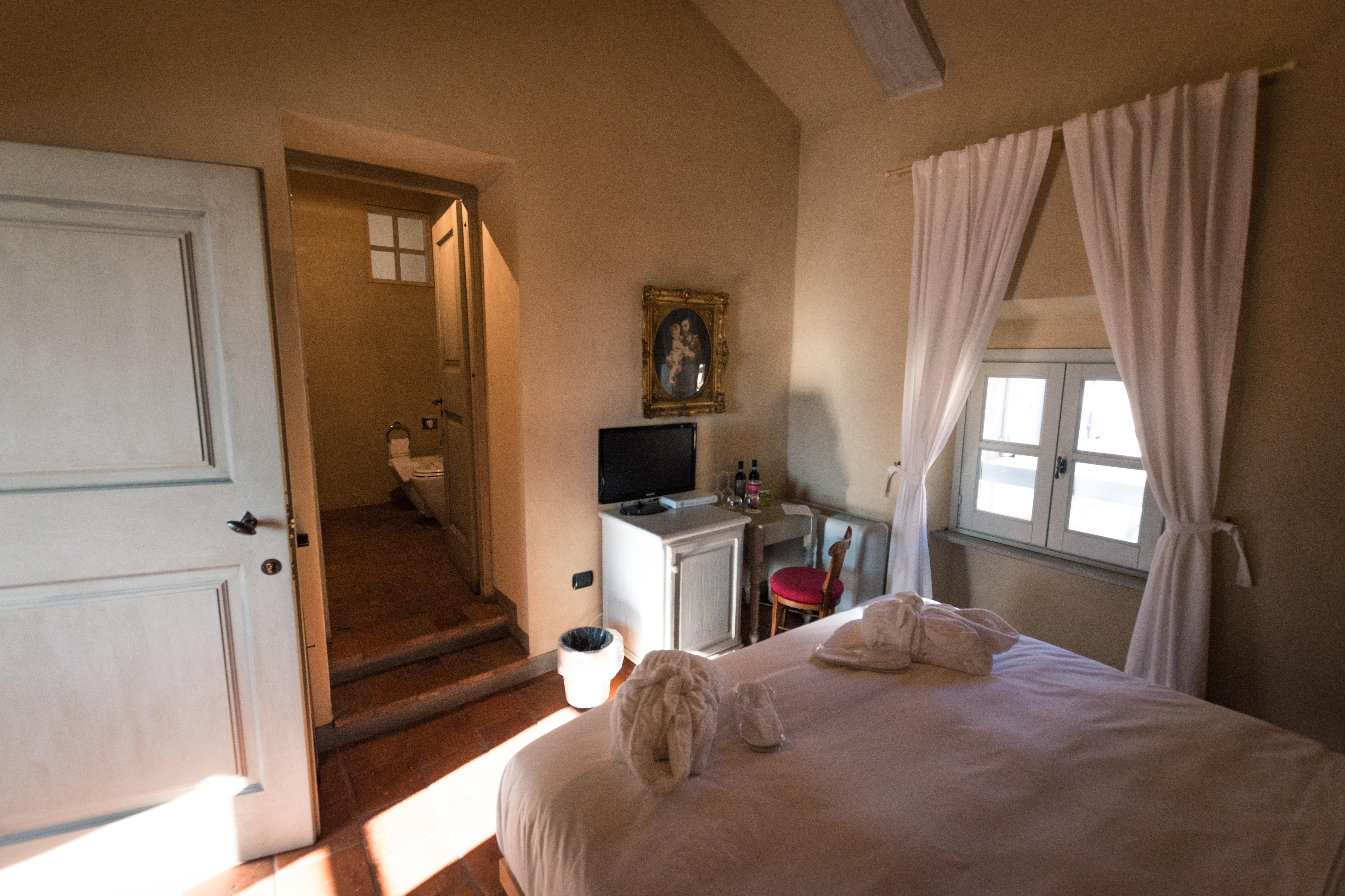 Antico Borgo Hotel คูเนโอ ภายนอก รูปภาพ